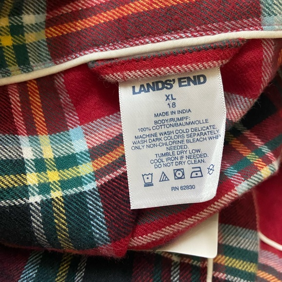 Lands End  Flannel Pajama Set.Size - XL - Picture 16 of 17